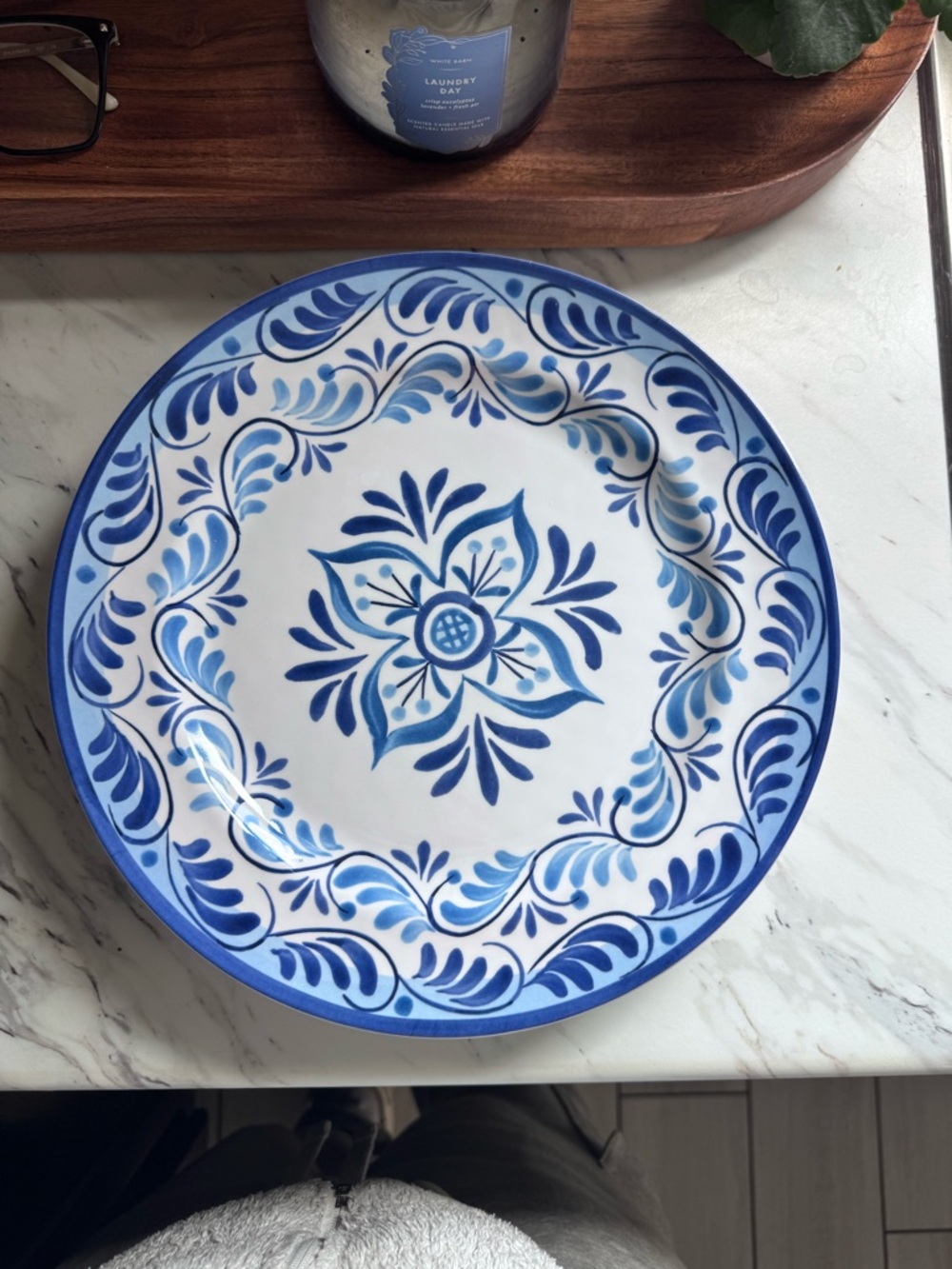 Shabby Chic White Gloss Melamine Plates (4)
